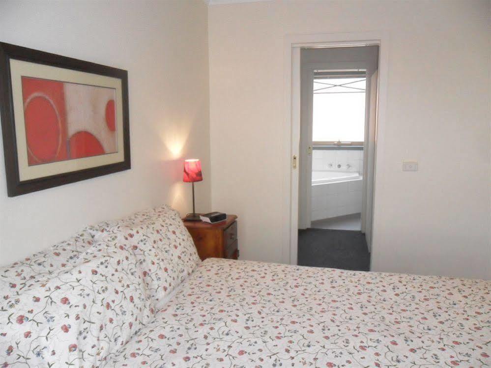 Box Hill Studio Apartment 2 エクステリア 写真